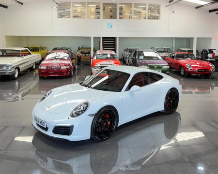 PORSCHE