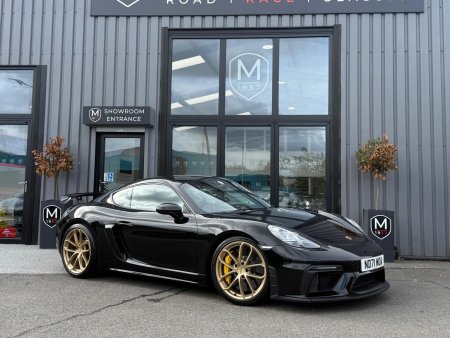 PORSCHE
