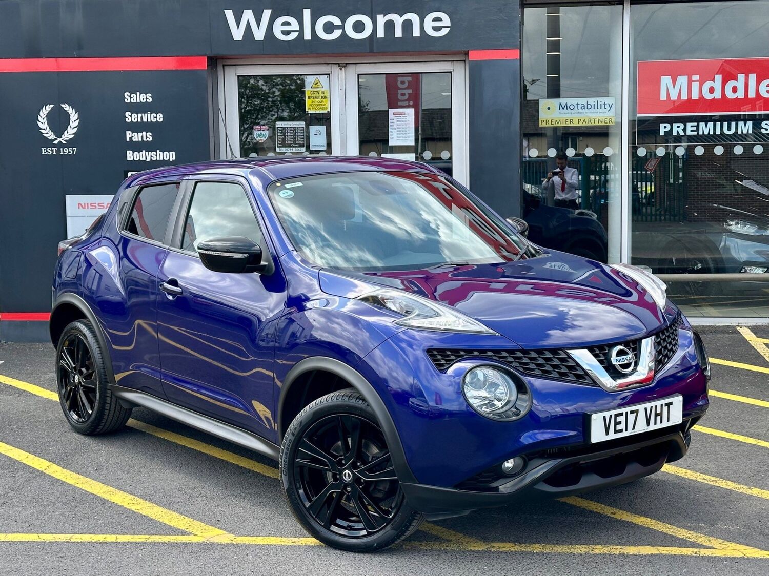 Used NISSAN JUKE 2017 Blue in St. Helens, Merseyside Middlehurst Road